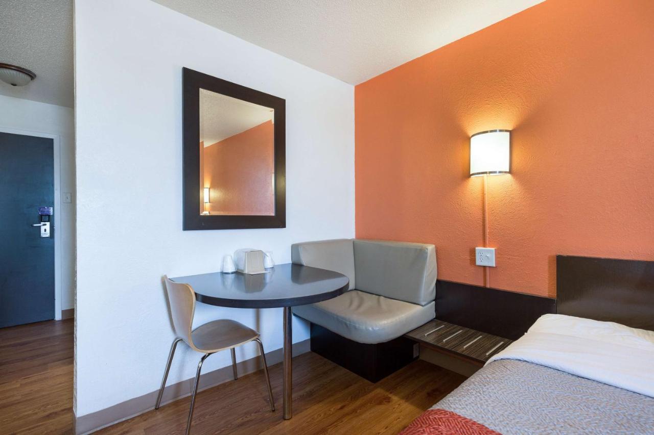Motel 6-Lincoln, Il المظهر الخارجي الصورة